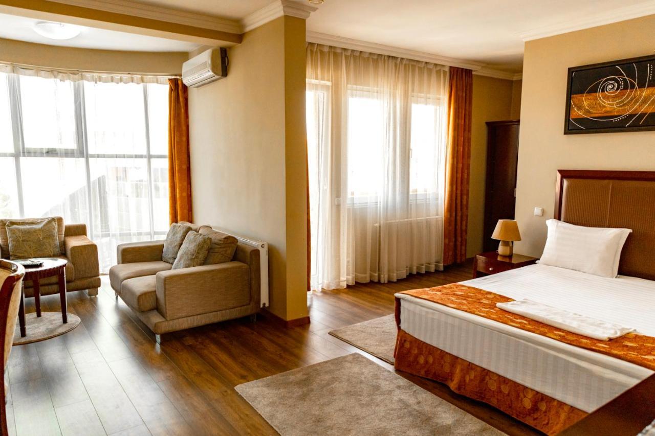 Boutique Hotel Igmas, Prishtina Приштина Экстерьер фото